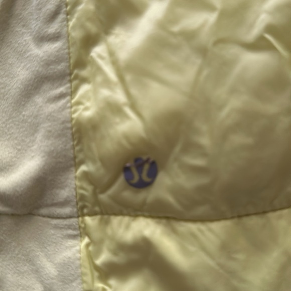 Lululemon What The Fluff Pullover Clarity Yellow size 4 - Picture 4 of 7